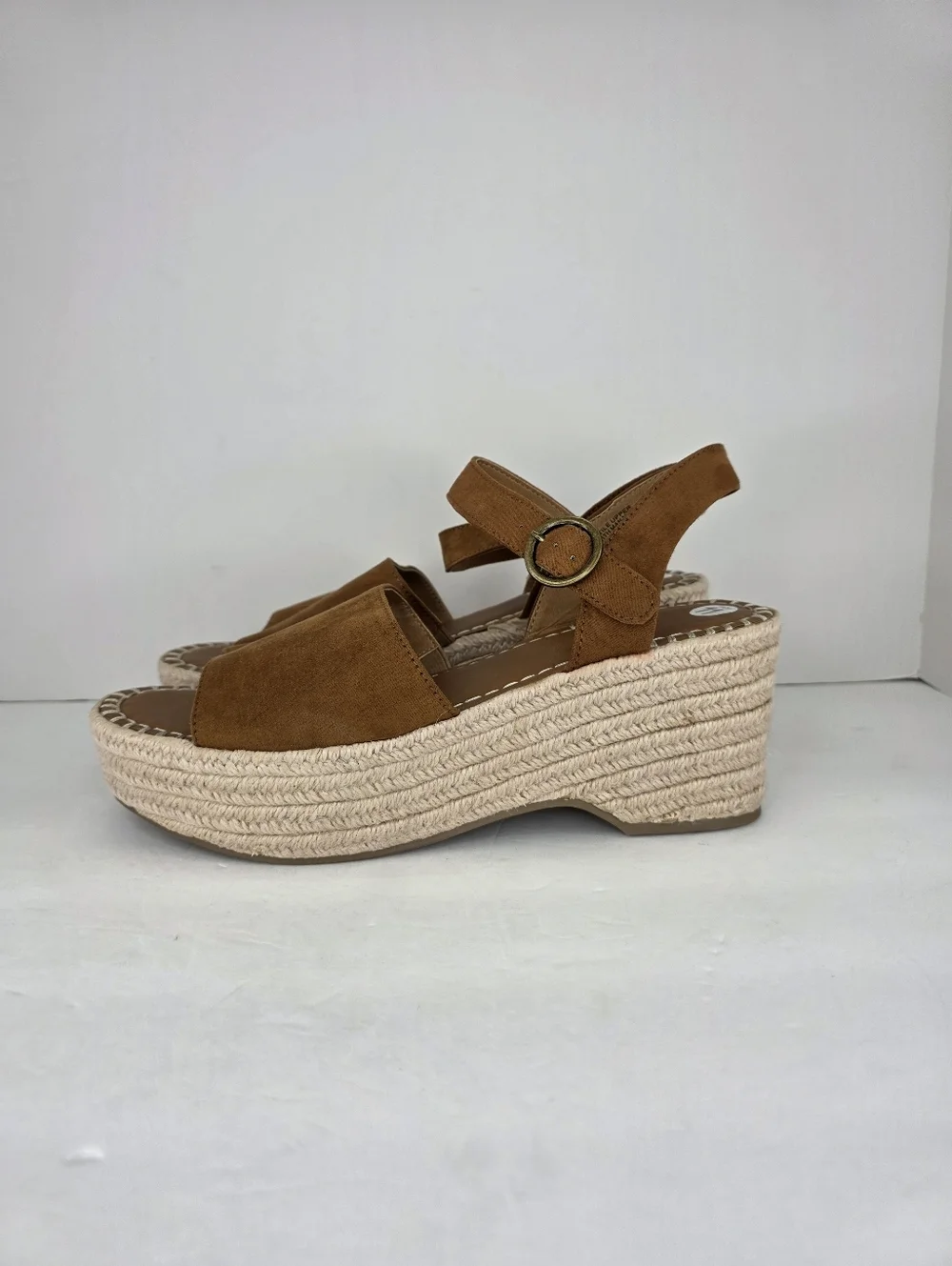 Universal Thread Sandals Women’s 11 Platform Espadrilles Brown Faux Suede Casual